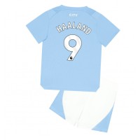 Camiseta Manchester City Erling Haaland #9 Primera Equipación para niños 2023-24 manga corta (+ pantalones cortos)